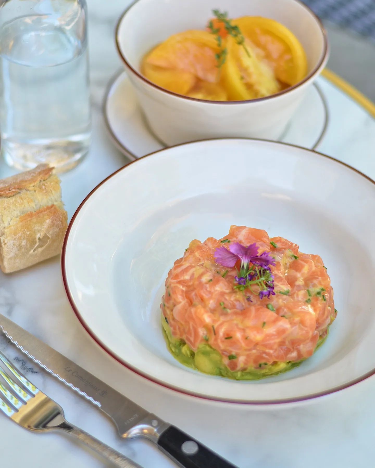 Tartare fait maison servi à la Brasserie des Fleurs